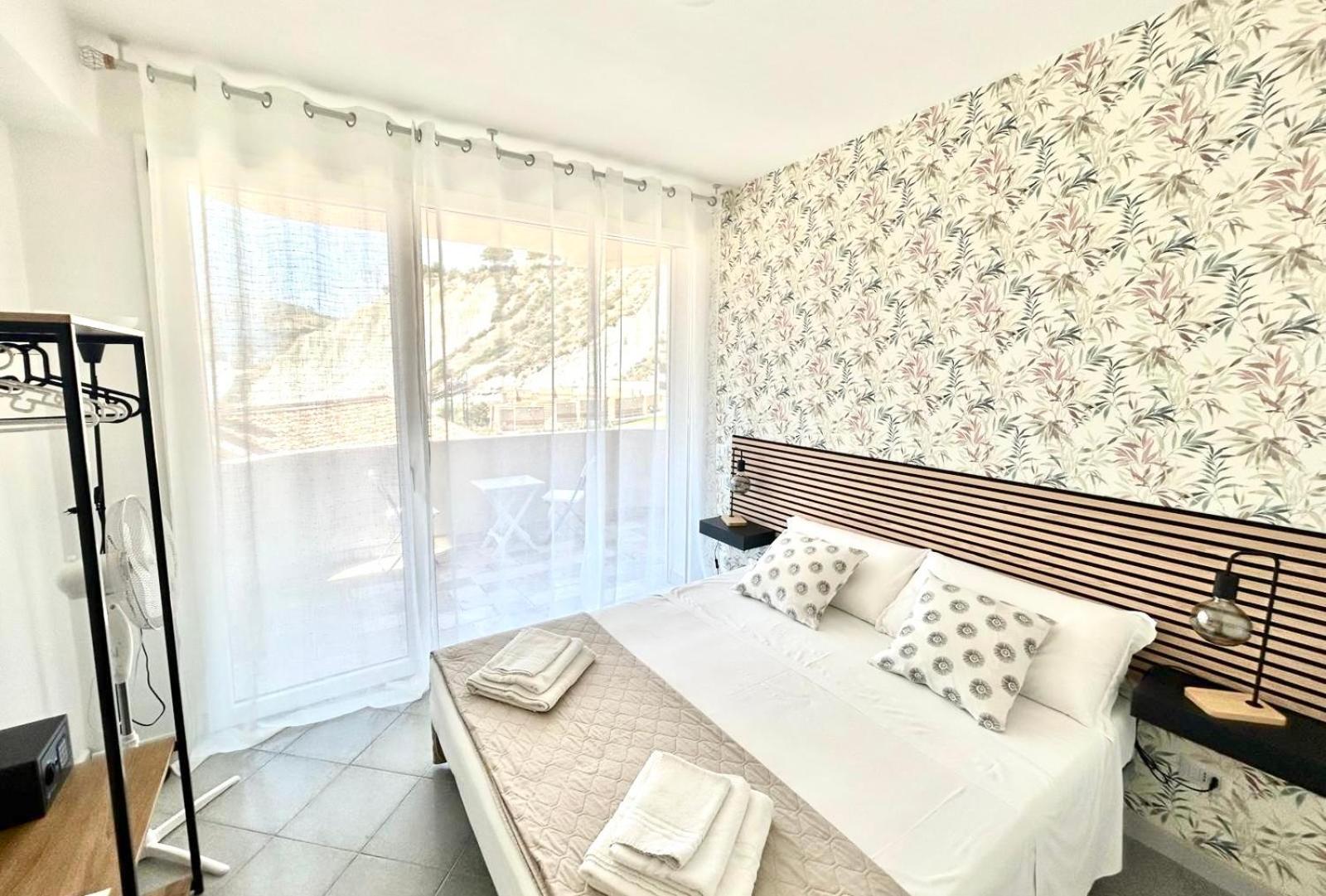 Villa Andromeda Apartments Реальмонте Екстер'єр фото